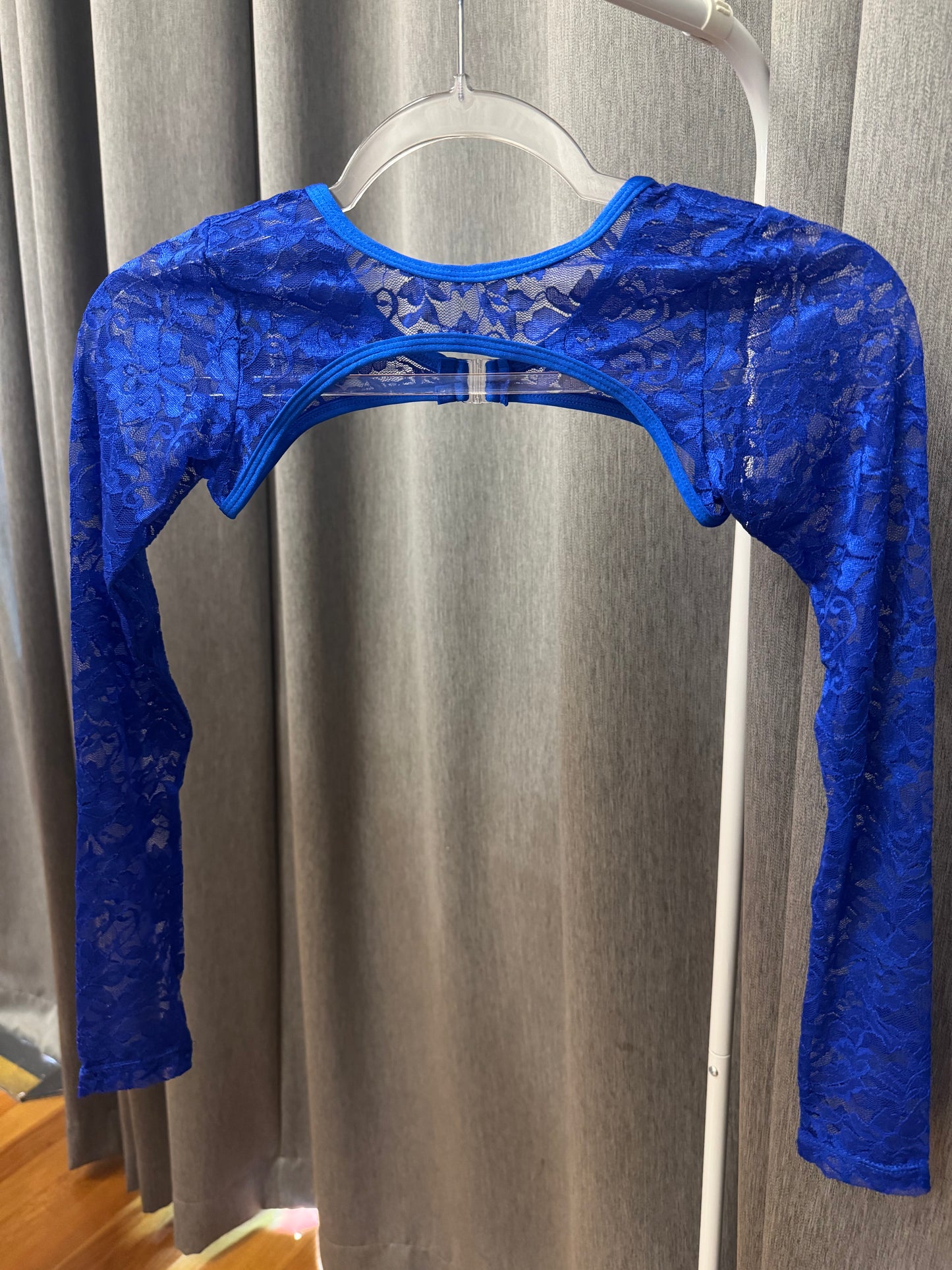 Valencia Shrug (Lace)
